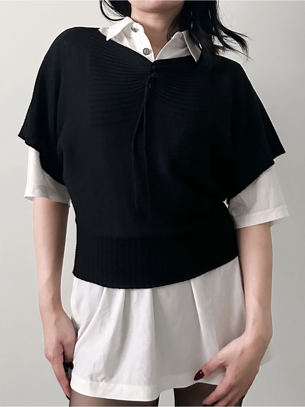 Black Short-Sleeve Cropped Knitted Top